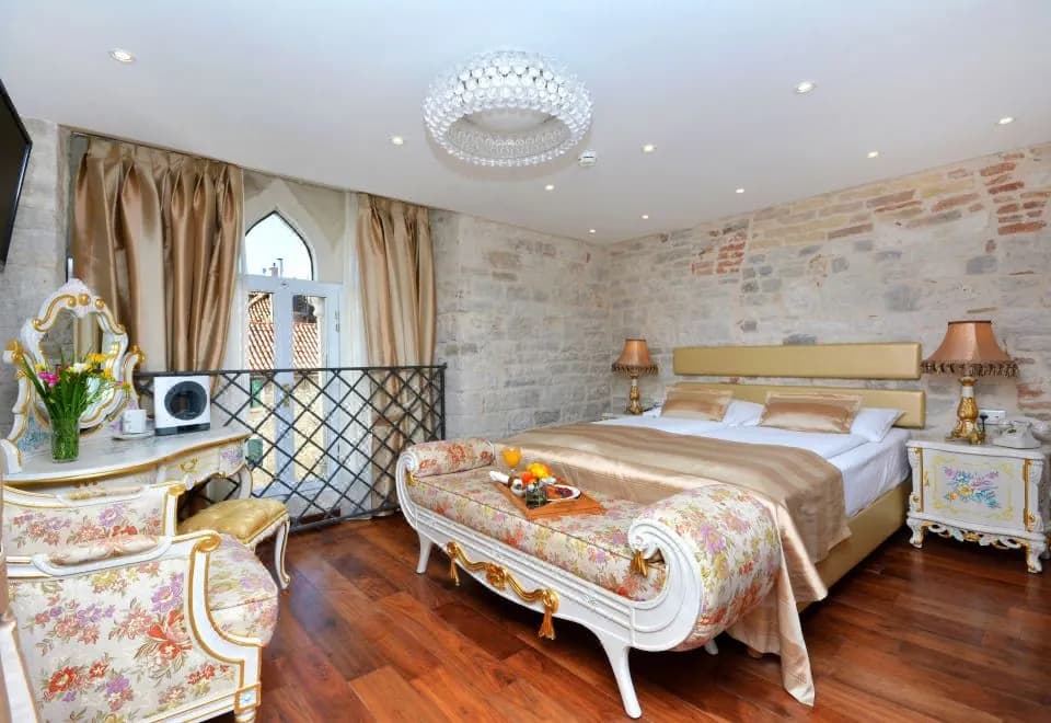 Jupiter Luxury Hotel