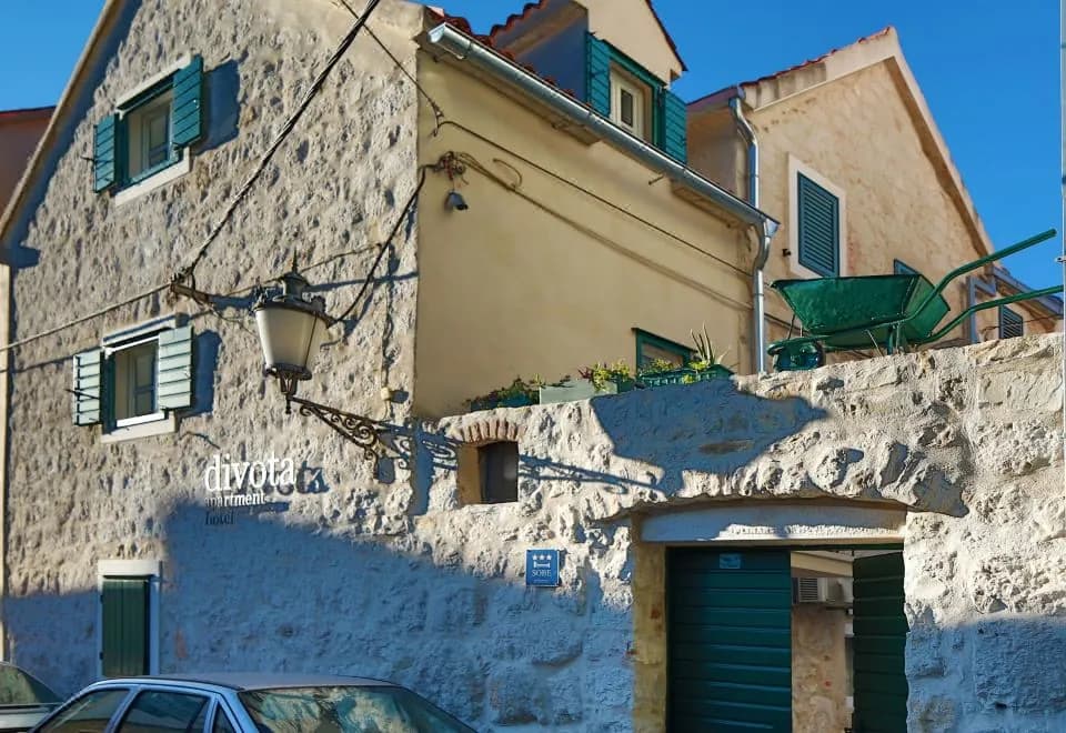 Divota Apartment Hotel