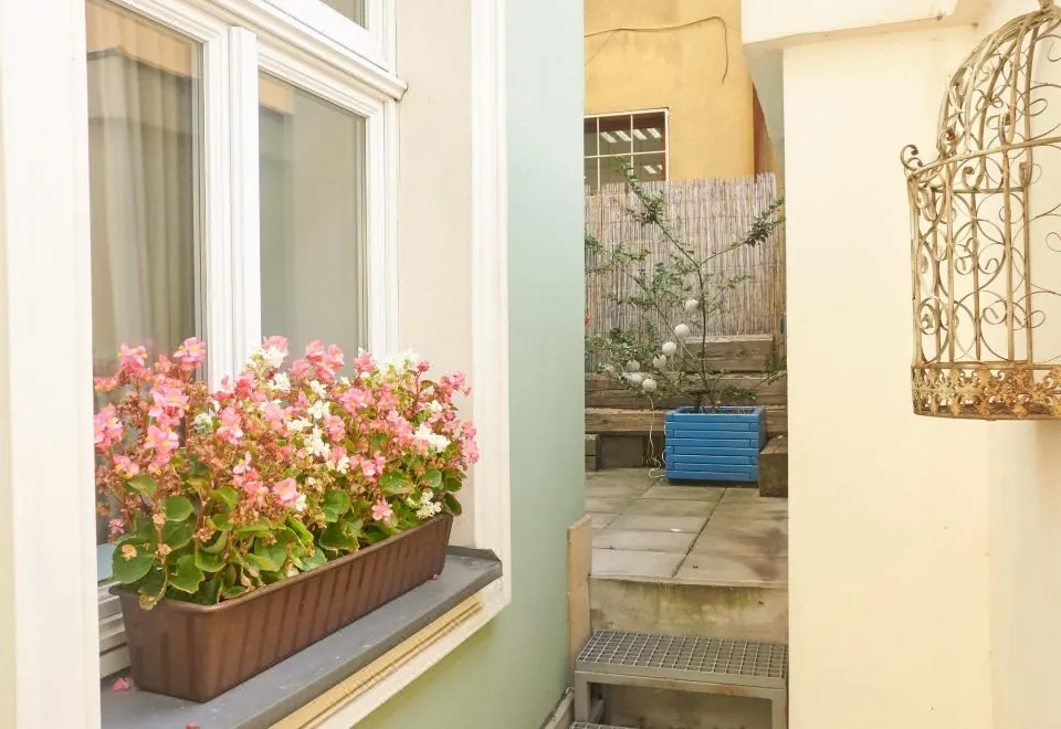 Crystal Suites Chez Helena