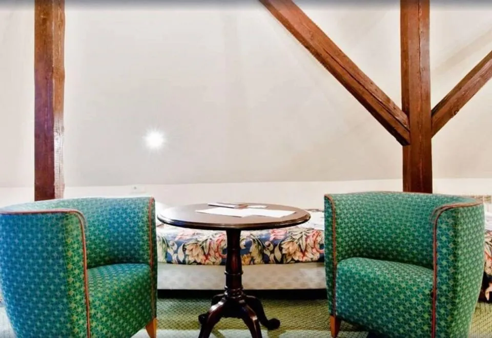 Aparthotel Miodosytnia