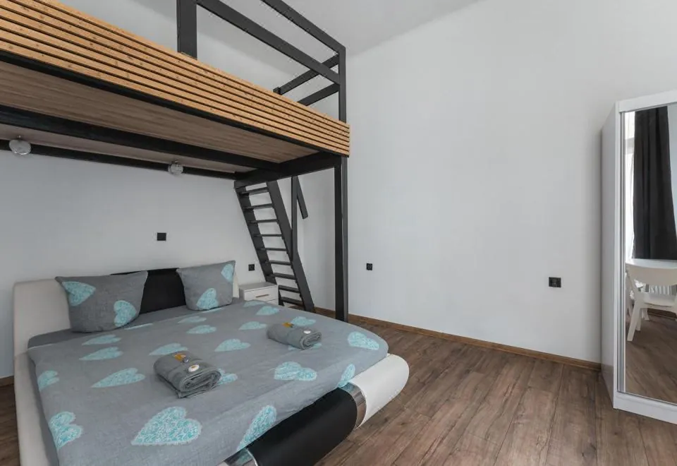 Queen Apartments