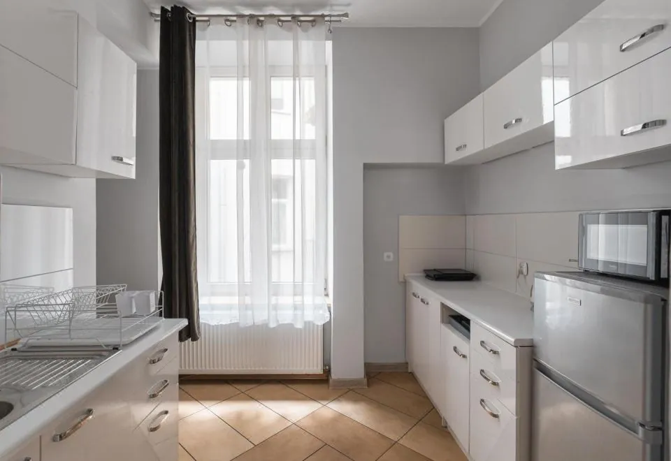 Queen Apartments