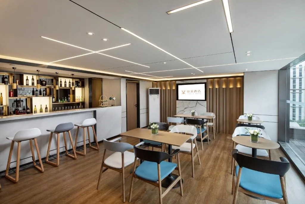 Jinglai Boutique Hotel - Shanghai Bund East Nanjing Road pedestrian street