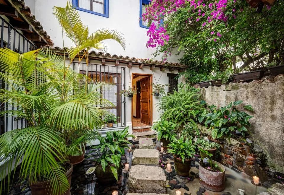 Casa Encantada by Porta Hotels