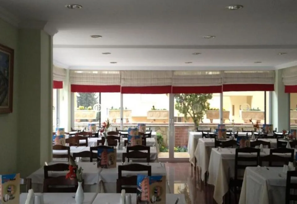 Lara Dinc Hotel
