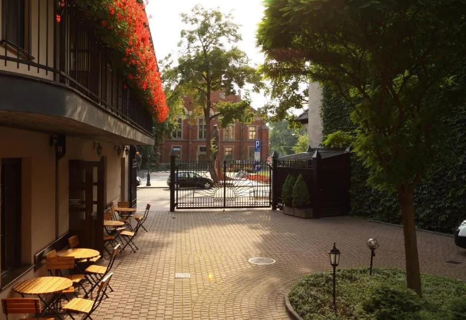 Nobilton Hotel