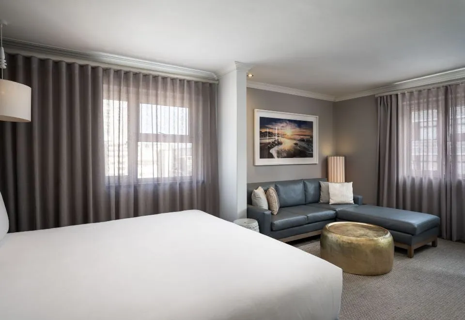 Protea Hotel by Marriott Cape Town Sea Point