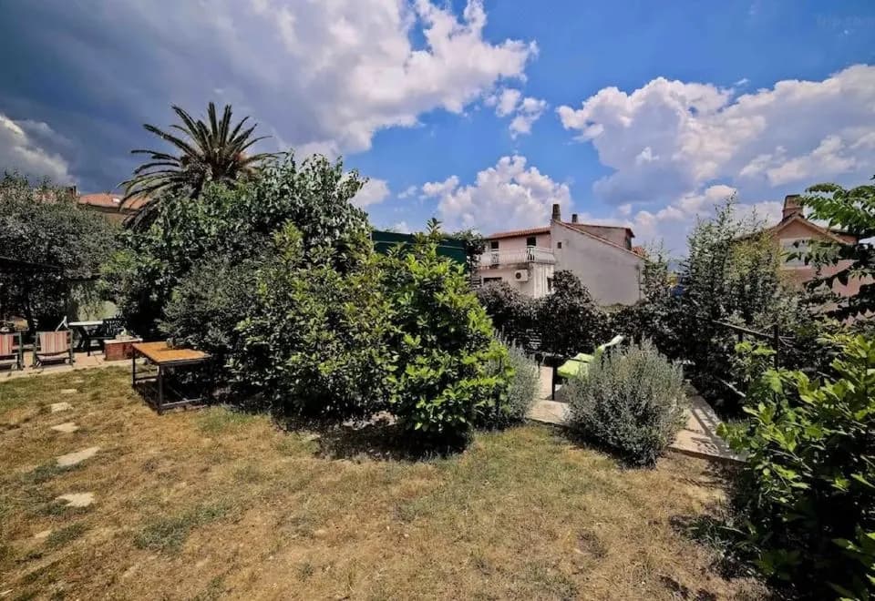 Garden Apartment Hotel