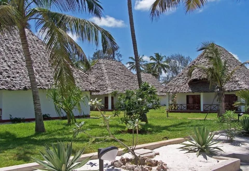 Uroa Bay Beach Resort