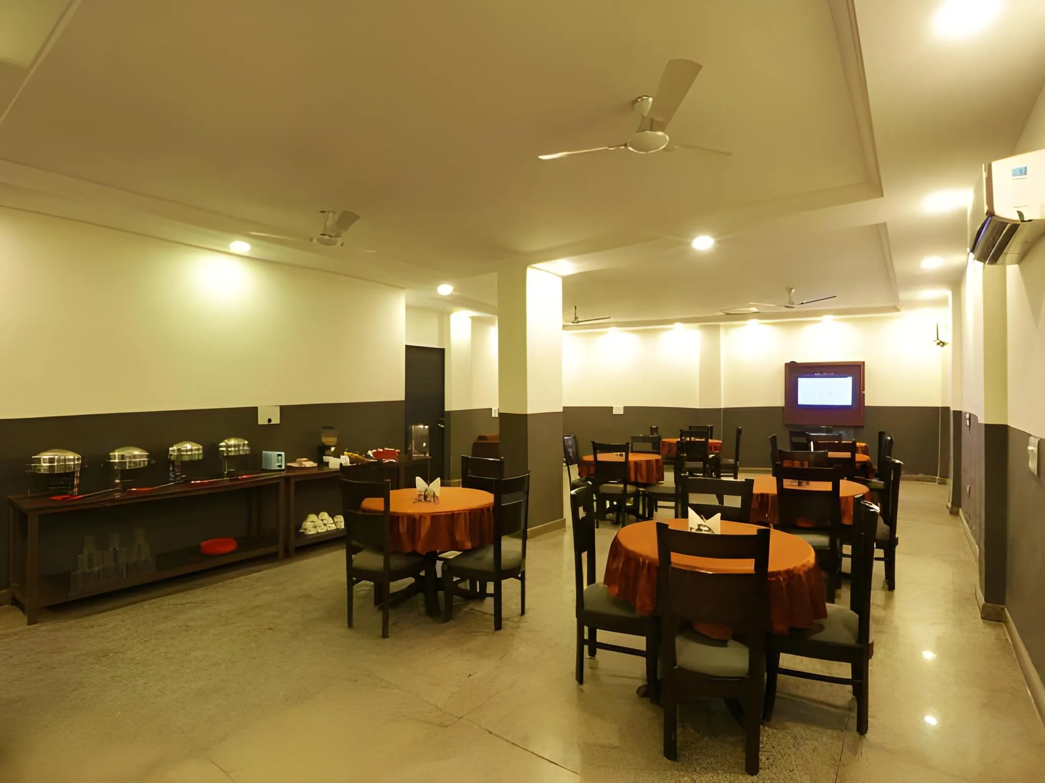 Hotel Ark Suites at Airport