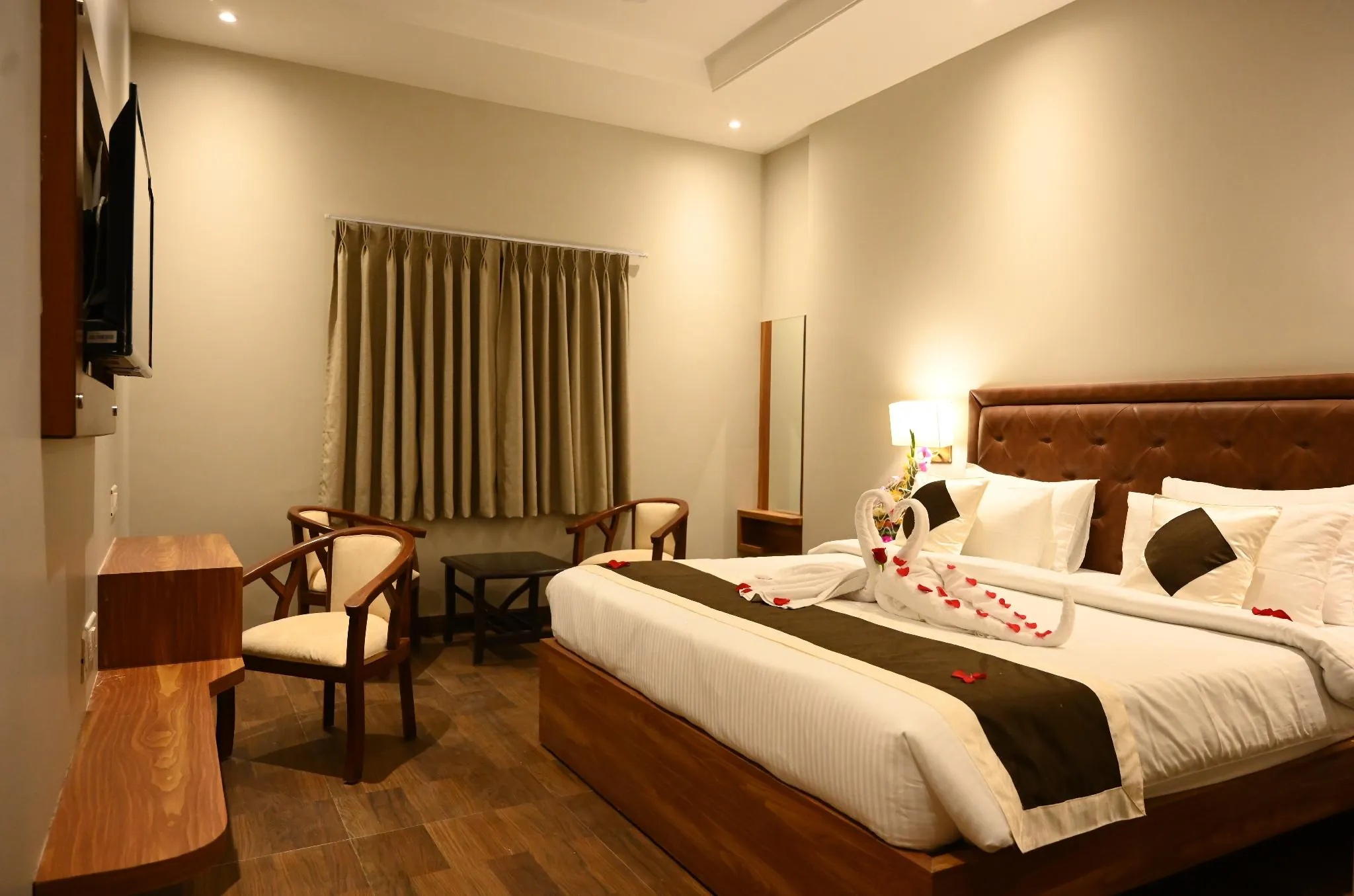 Neel Clarks Inn Express Agra