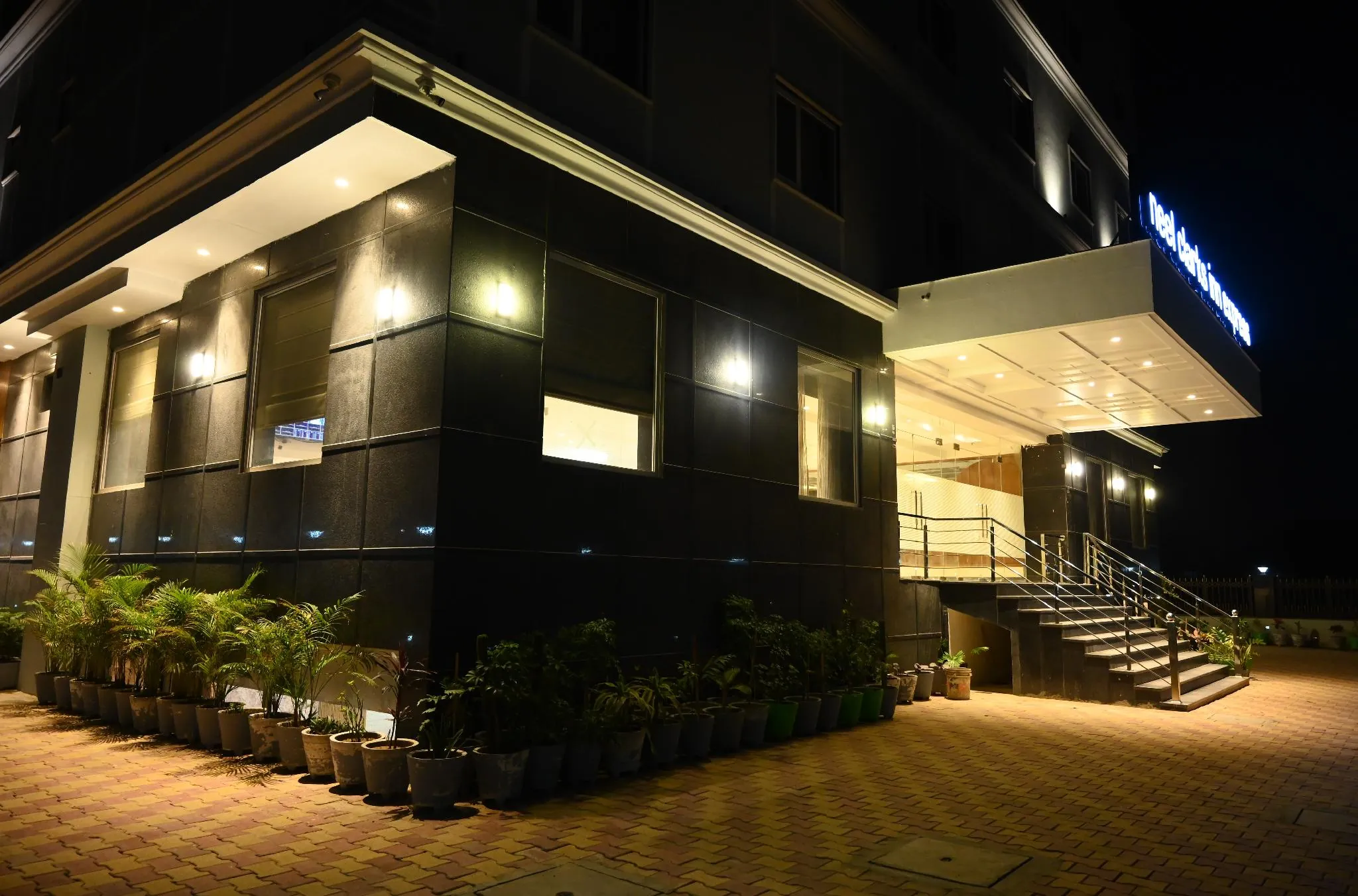 Neel Clarks Inn Express Agra