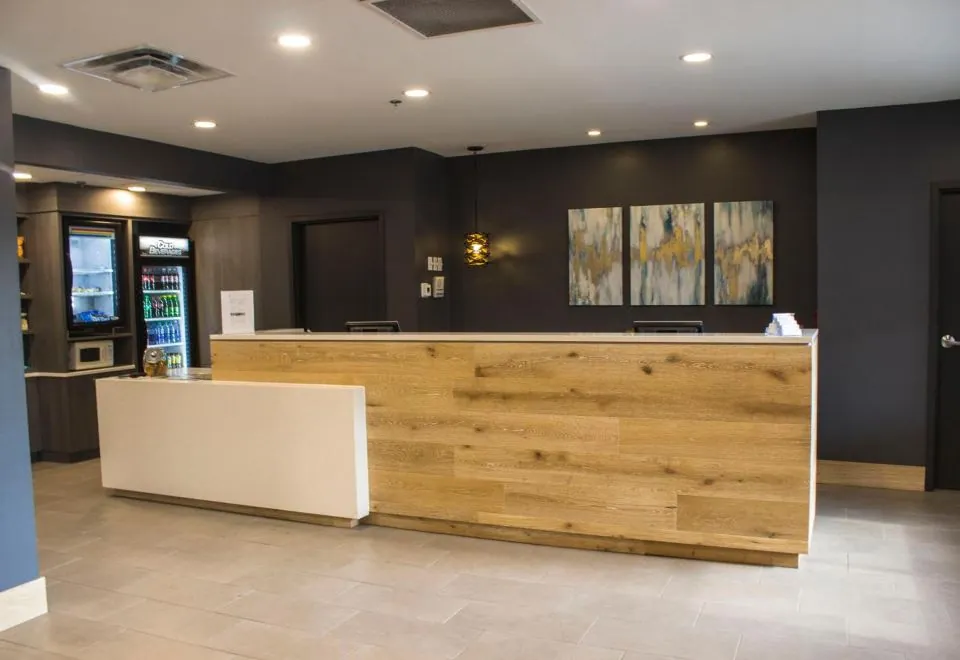 Country Inn & Suites by Radisson, Niagara Falls, on