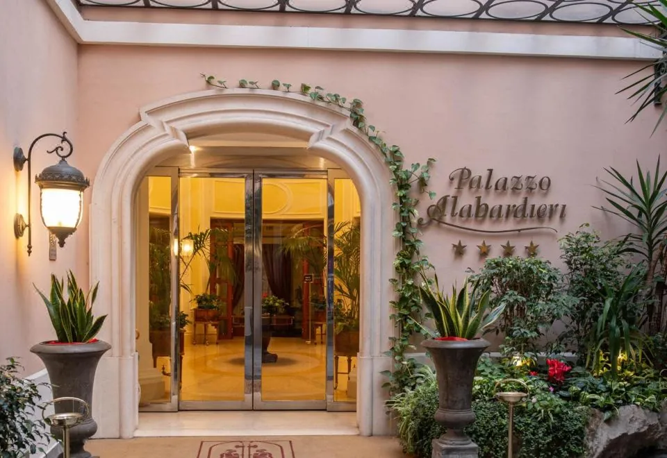 Palazzo Alabardieri