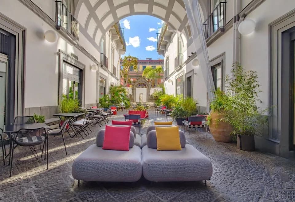 Hotel Piazza Bellini & Apartments