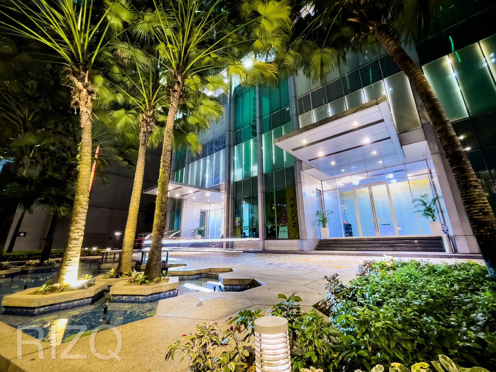 Soho Suites KLCC by Rizq