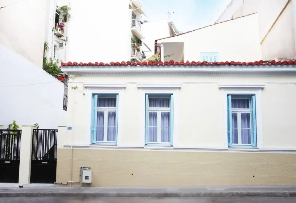 Live in Athens, Thissio suites