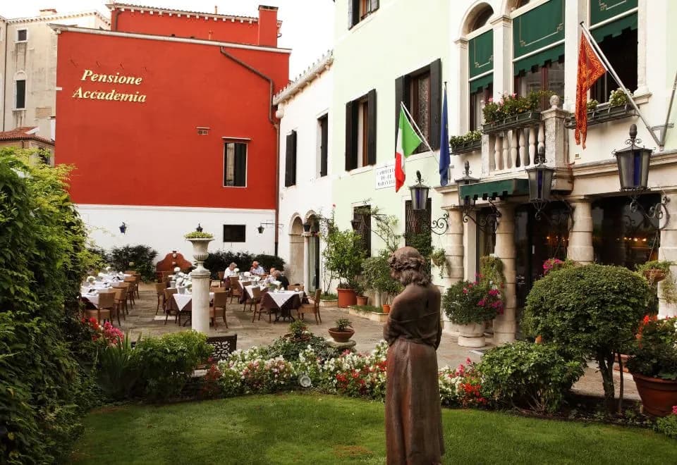 Pensione Accademia - Villa Maravege