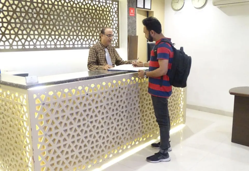 Hotel Sunshine Airport