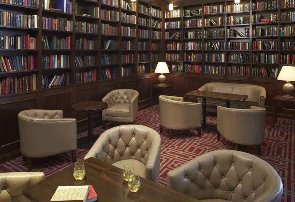 Clayton Hotel Dublin Airport
