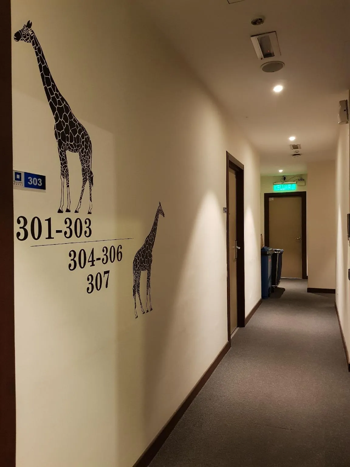 9 Square Hotel