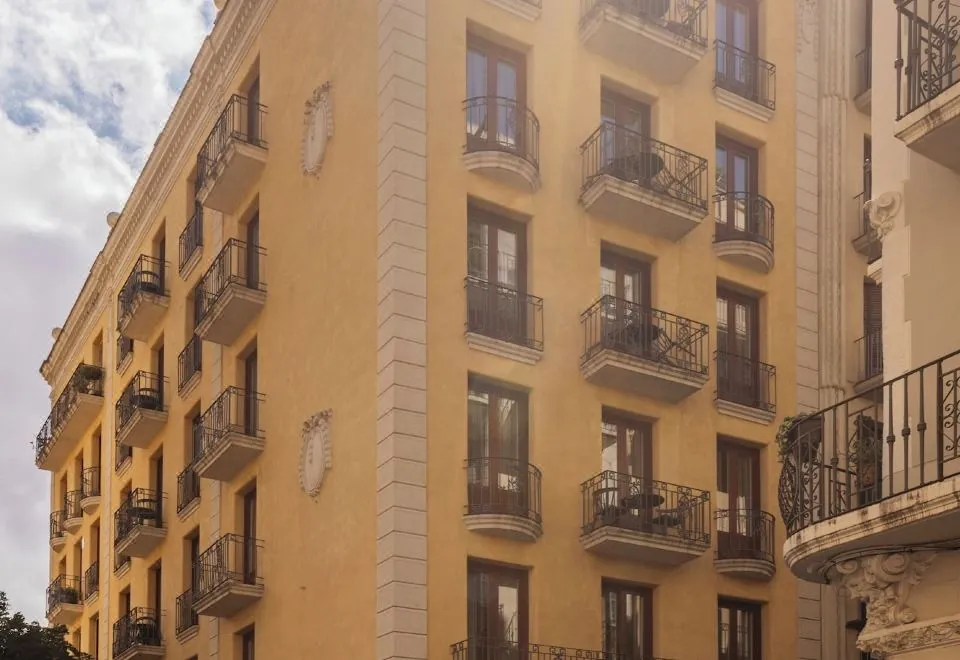 Barcelona Apartment Milà
