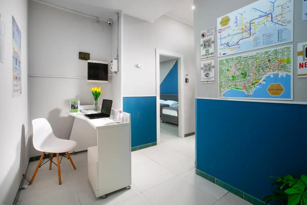 ROYAL ROOMS STATION NAPOLI