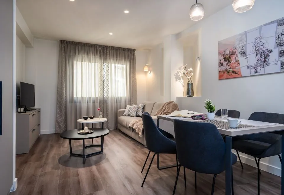 Urban Nest - Suites & Apartments