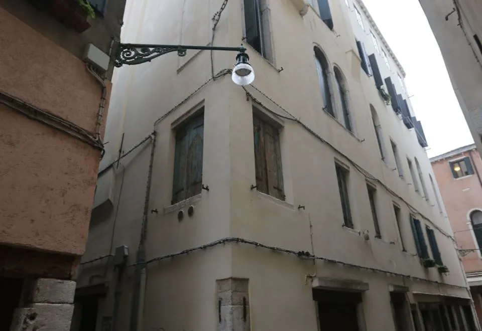 Hotel Mezzo Pozzo