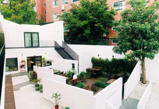 Hidden Garden Youth Hostel