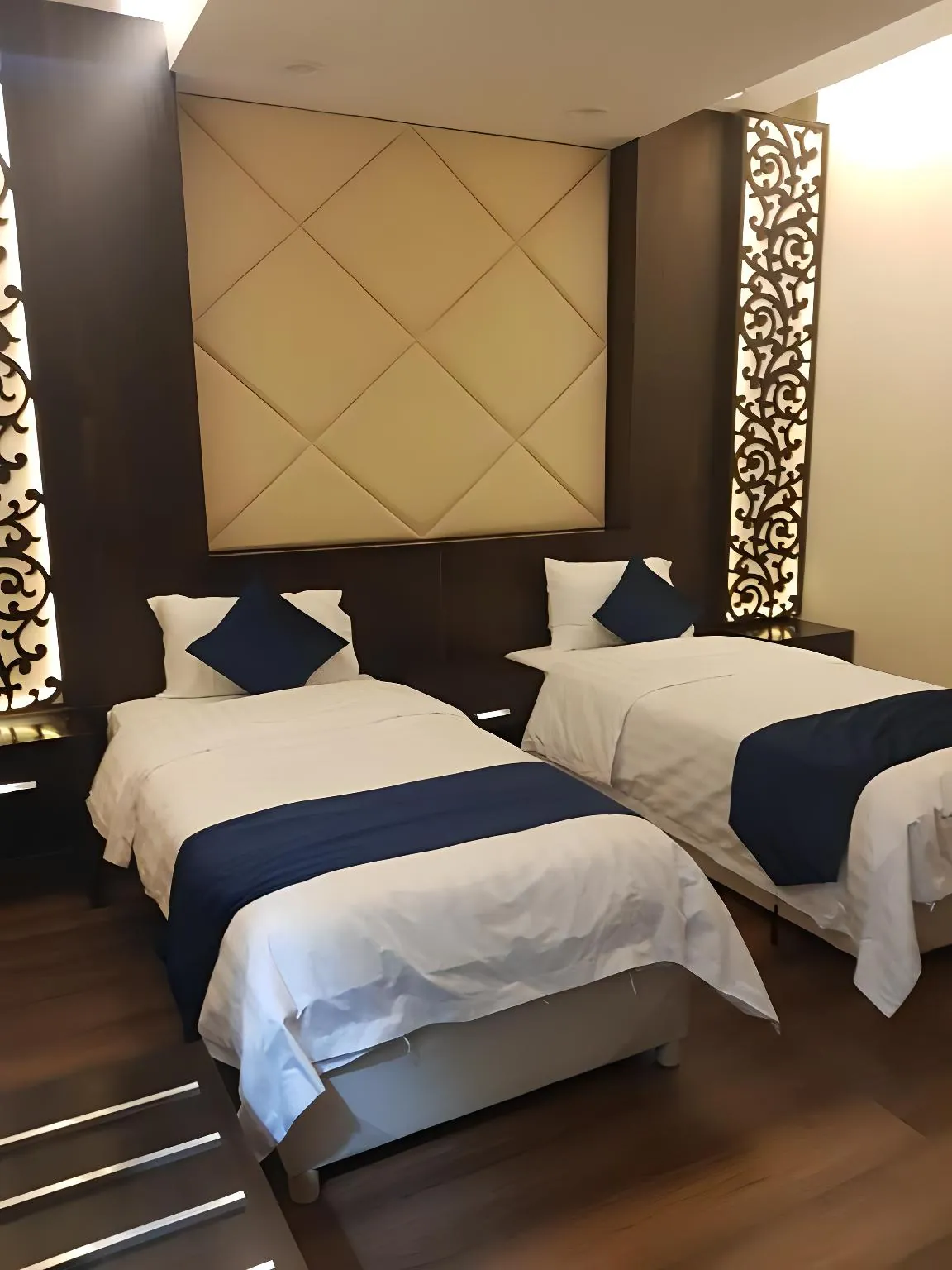 Rose park hotel