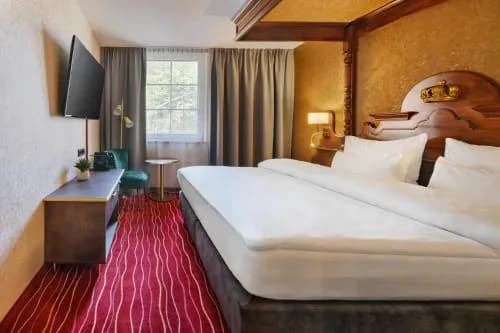 KING's Hotel First