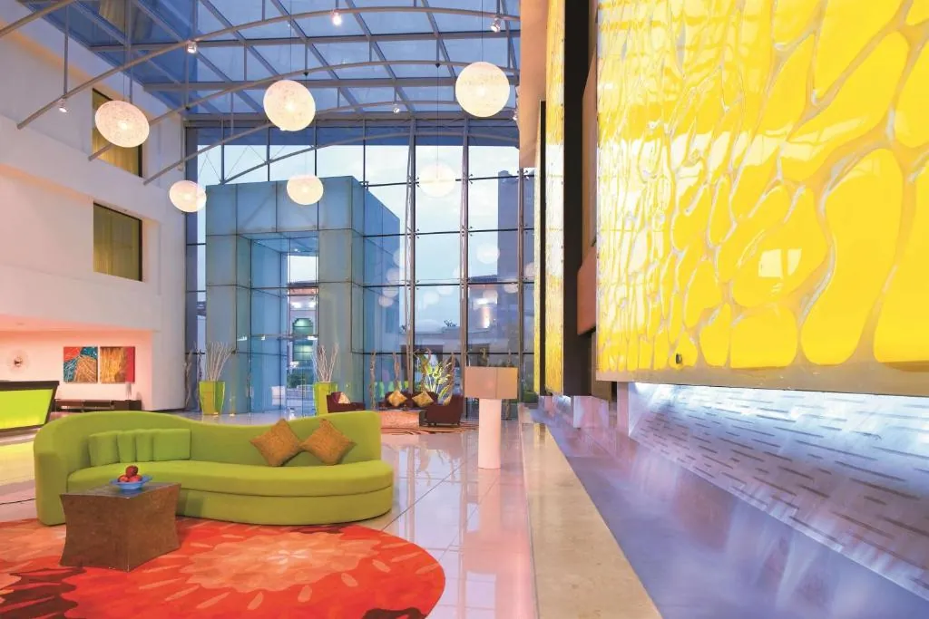 Traders Hotel, Abu Dhabi