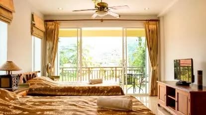 Baan Rosa Bangtao Beach