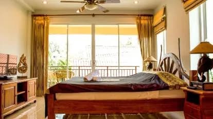 Baan Rosa Bangtao Beach