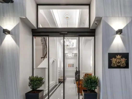 Praxitelous Luxury Suites