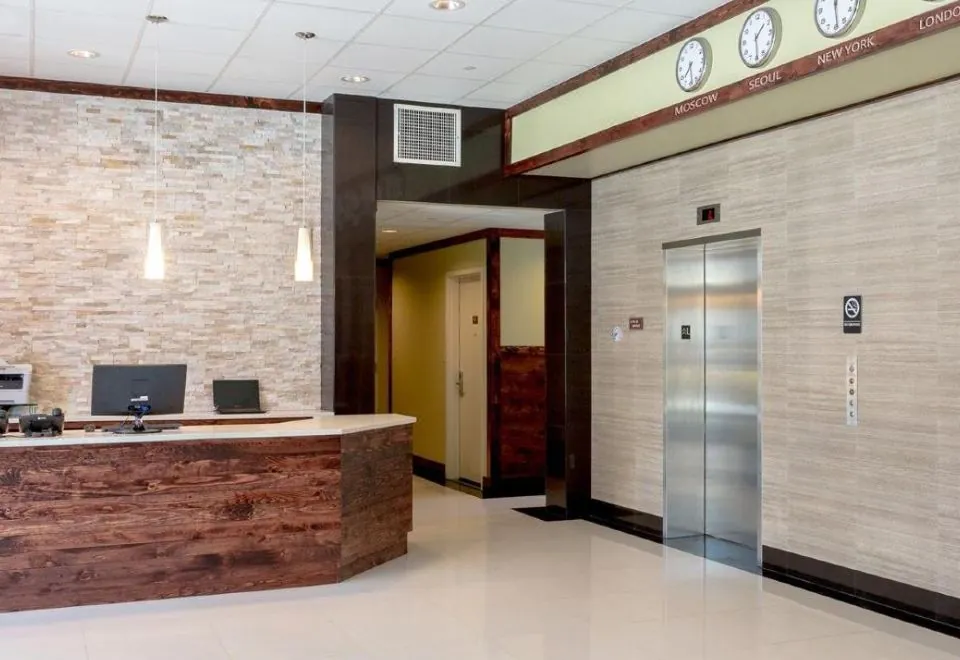 LIC Plaza Hotel