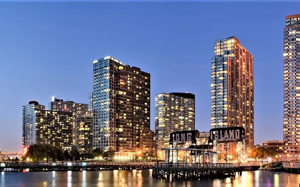 LIC Plaza Hotel