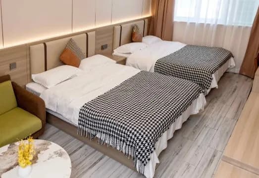 Xingke Apartment (Guangzhou Quzhuang Subway Station)