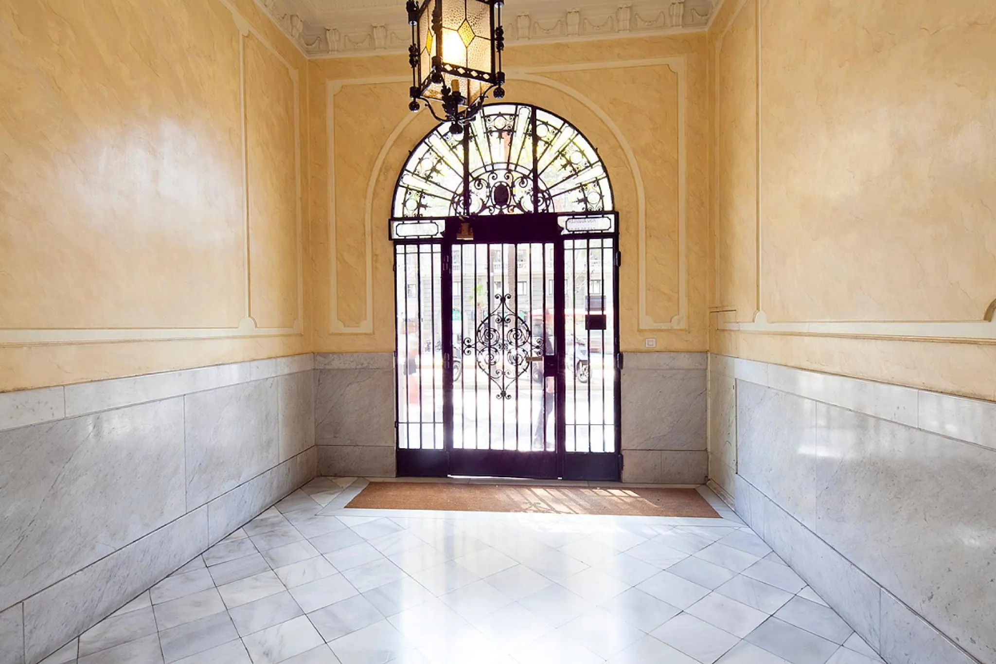 You Stylish Business Apartments