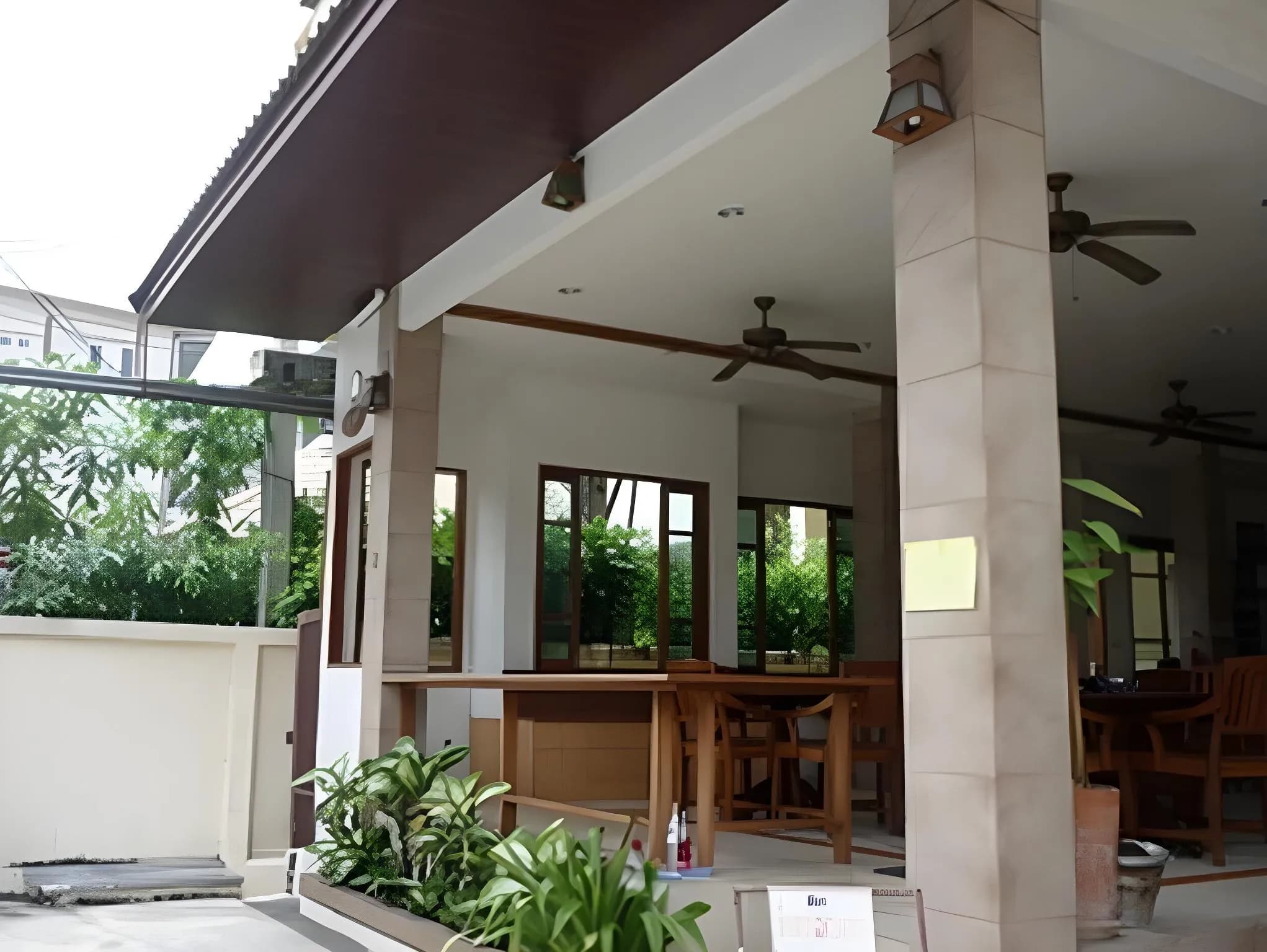 New Nikom Court