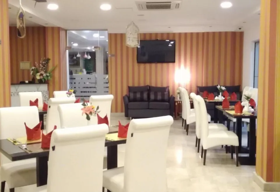 Pioneer Hotel Apartments Muscat