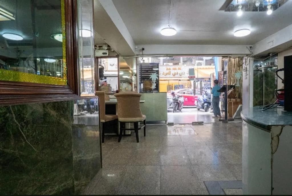 IRAQI HOTEL