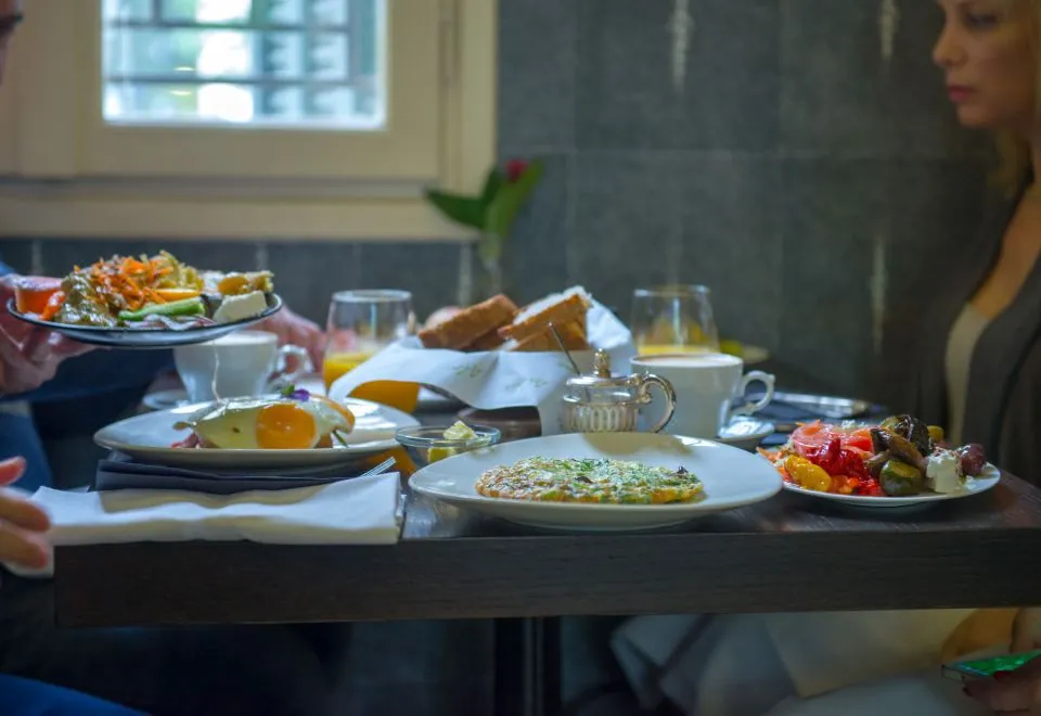 Alma Boutique Hotel & Lounge