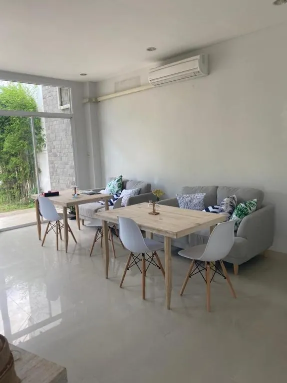 The CHU cafe/guesthouse