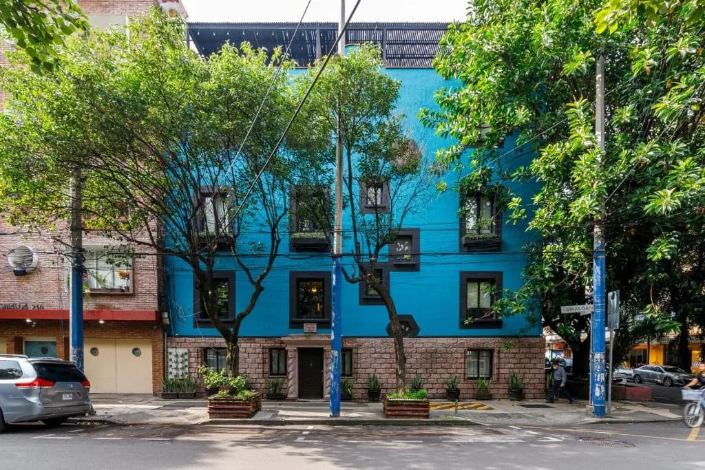 Condesa Square by RentinBA