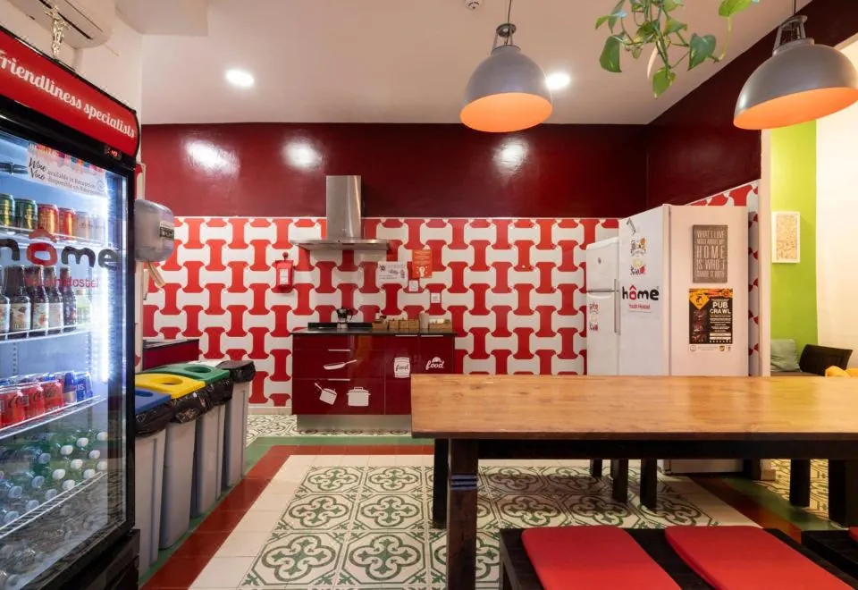 Home Youth Hostel by Feetup Hostels