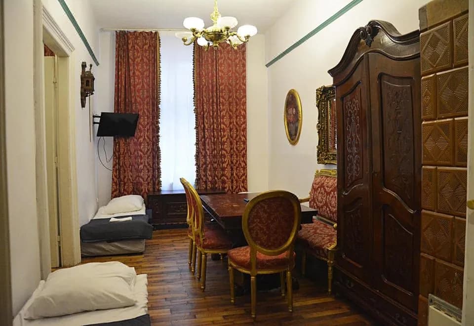 Metropolitan Apartments