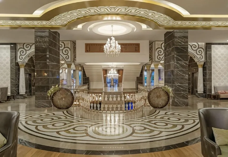 Royal Holiday Palace