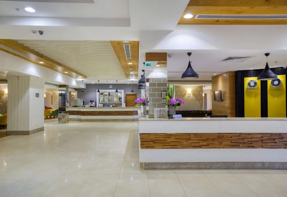Grand Park Lara Hotel